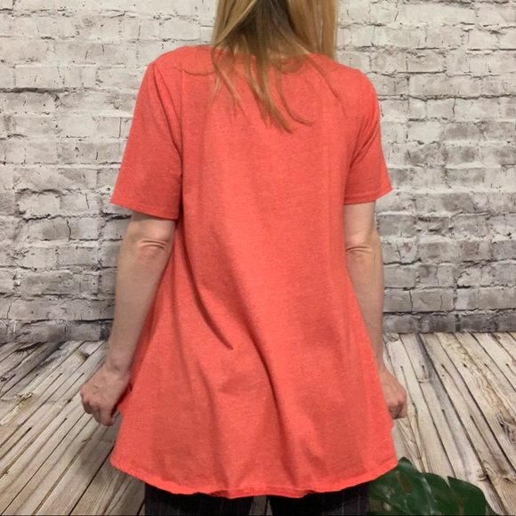 ‼️LULAROE PERFECT T Red Size Medium‼️ - Picture 7 of 16